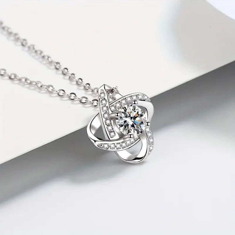 Heart of Eternity Rotating Lucky Pendant Clavicle Chain Necklace